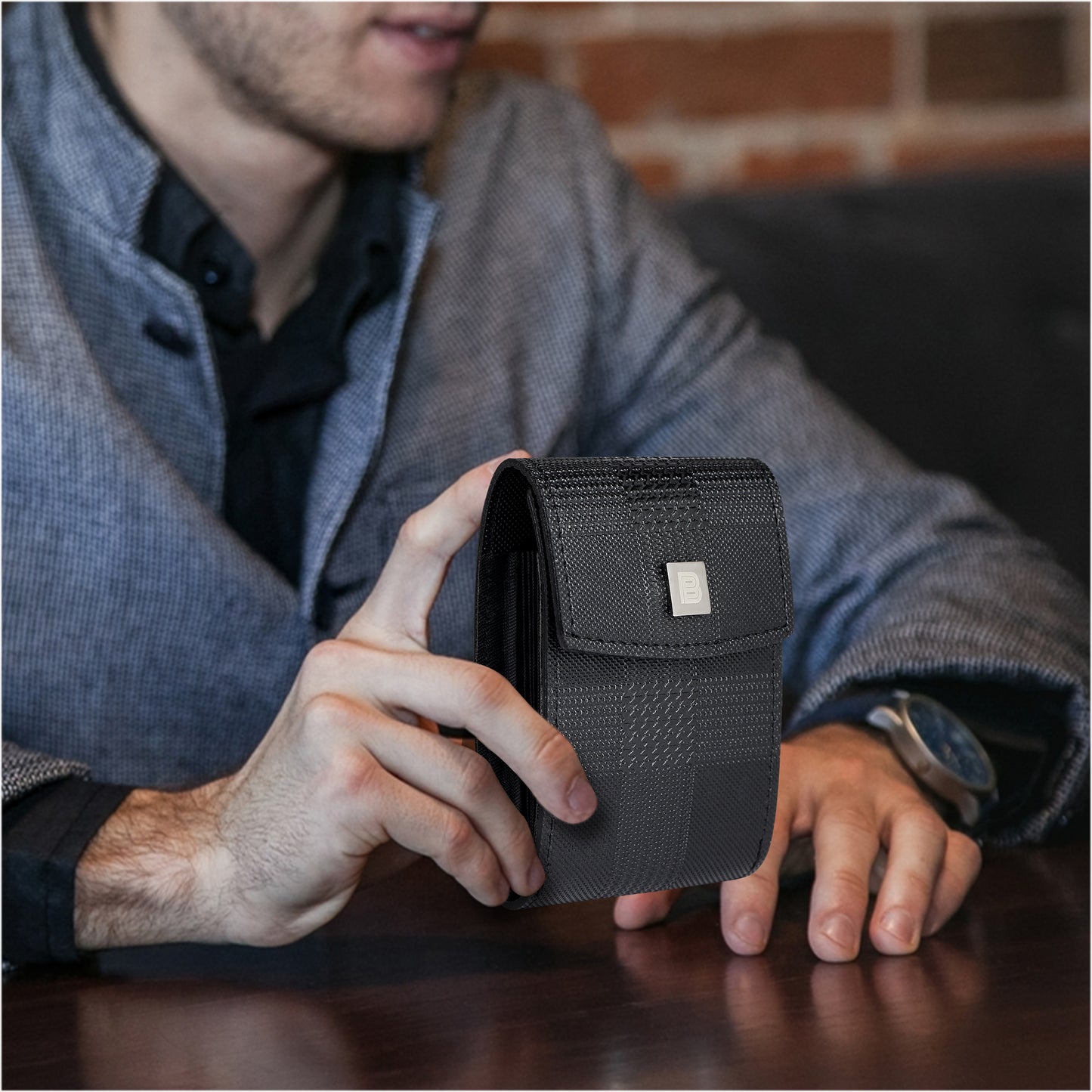 9slot Checkered Black